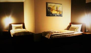 Фото номера Трехместный номер Отель Hotel Kamienica г. Ополе 3