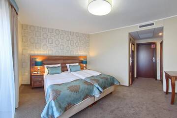 Фото номера Двухместный номер с 2 отдельными кроватями Отель Best Western Hotel Opole Centrum г. Ополе 5