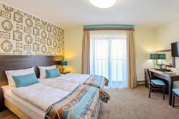 Фото номера Люкс с кроватью размера «king-size» и балконом Отель Best Western Hotel Opole Centrum г. Ополе 4