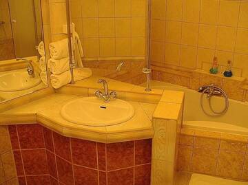 Фото номера Апартаменты с 2 спальнями (для 3 взрослых) Отель Hotel Regius г. Ополе 4