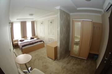 Фото номера Двухместный номер с 1 кроватью или 2 отдельными кроватями Отель Hotel Pod Złotą Koroną г. Ополе 3